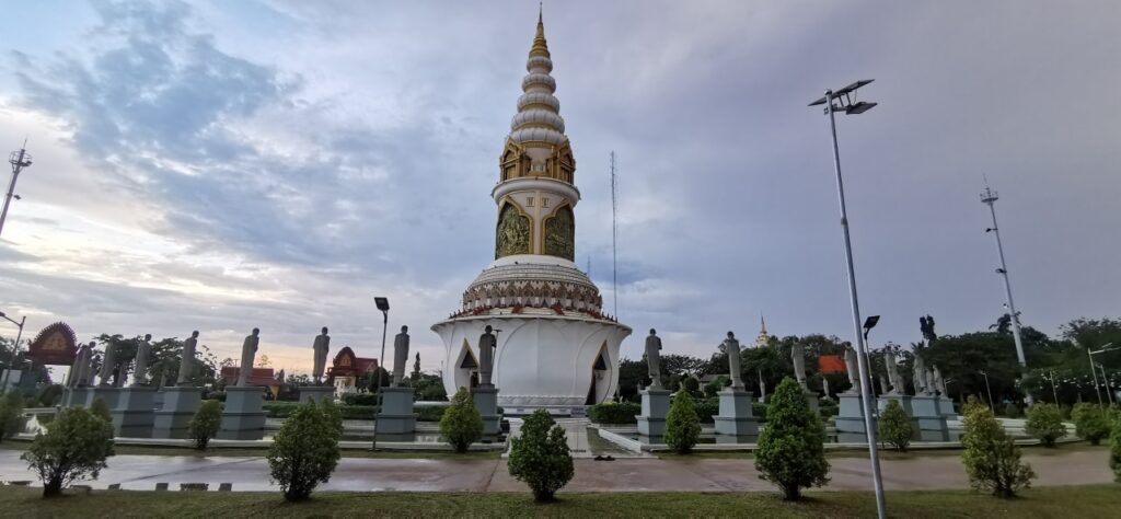 ទីអារាមដ៏ស្ងប់ស្ងាត់គួរឱ្យចង់ស្នាក់អាស្រ័យ